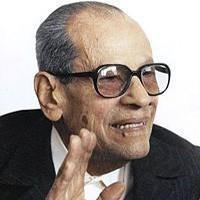 صورة المؤلف نجيب محفوظ