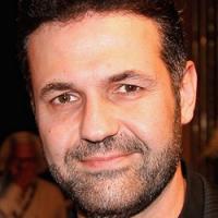 صورة المؤلف خالد حسيني